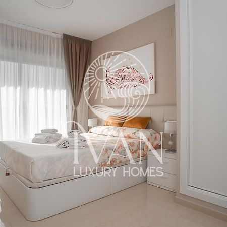 Casa Hugo Ivan Luxury Homes 8ª Norte 1ª Linea オロペサ・デル・マール エクステリア 写真
