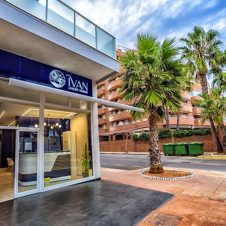 Casa Hugo Ivan Luxury Homes 8ª Norte 1ª Linea オロペサ・デル・マール エクステリア 写真