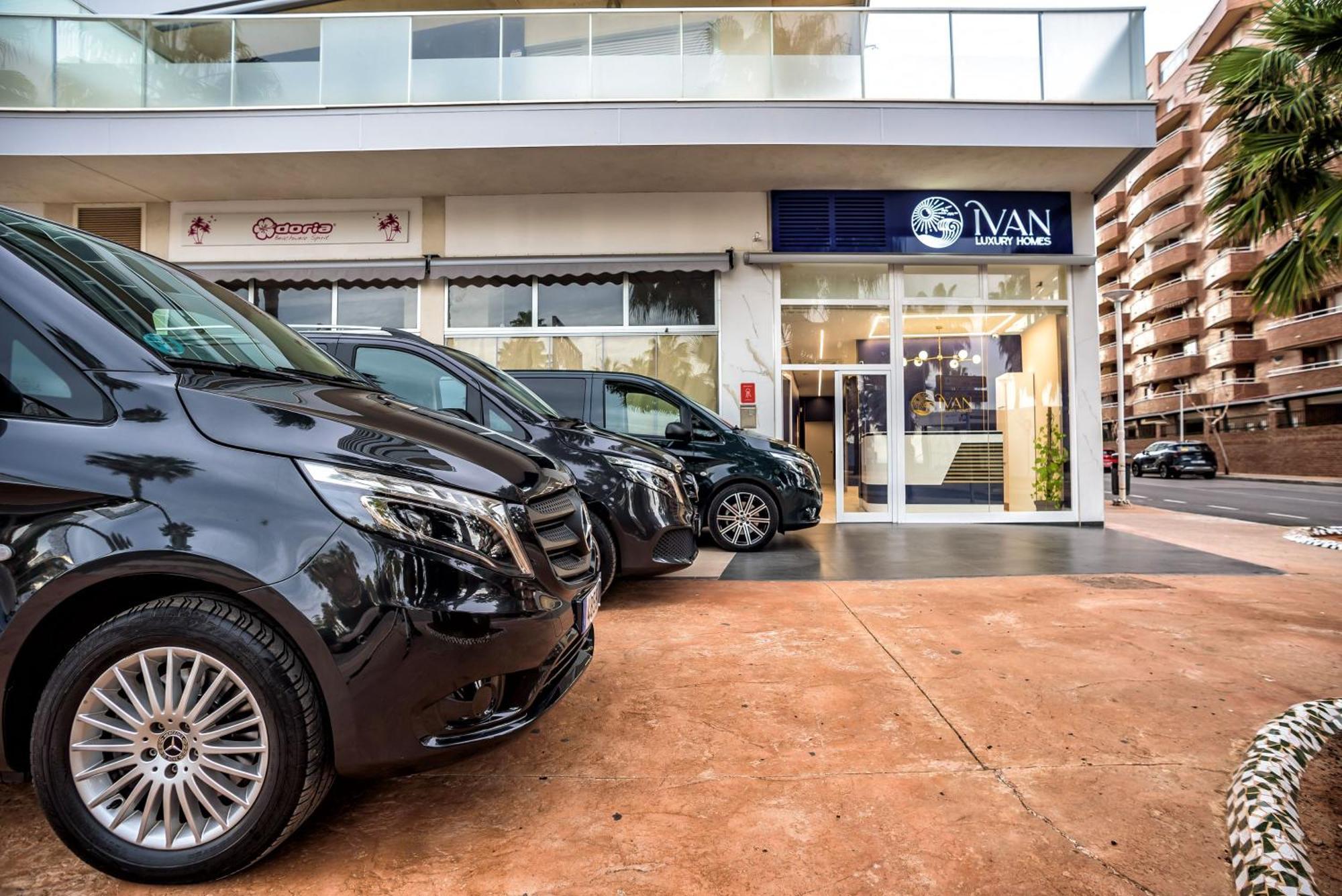 Casa Hugo Ivan Luxury Homes 8ª Norte 1ª Linea オロペサ・デル・マール エクステリア 写真